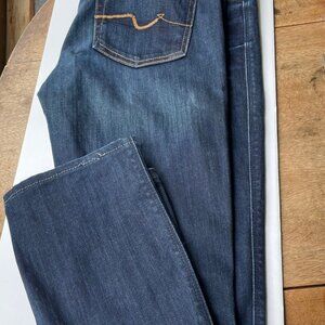 7 For All Mankind—Cool, Casual Styling!